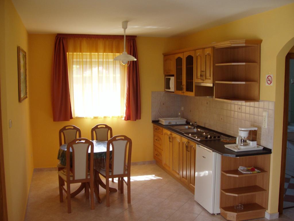 Katalin Apartmanház Zalakaros Exterior foto