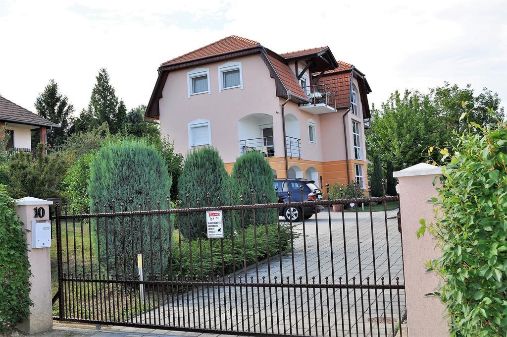 Katalin Apartmanház Zalakaros Exterior foto